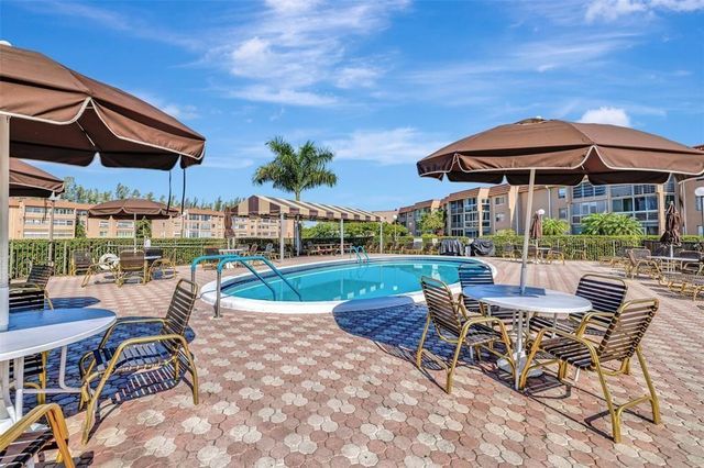 8901 Sunrise Lakes Boulevard 307, Sunrise, FL 33322
