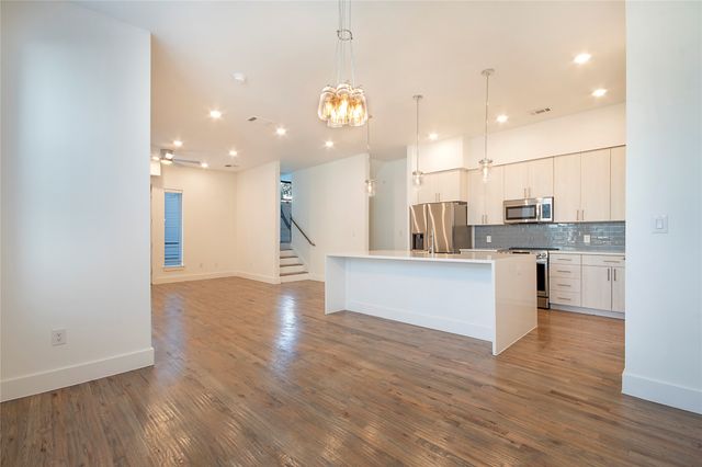 4205 Roseland Avenue 205, Dallas, TX 75204