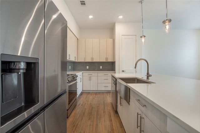 4205 Roseland Avenue 205, Dallas, TX 75204