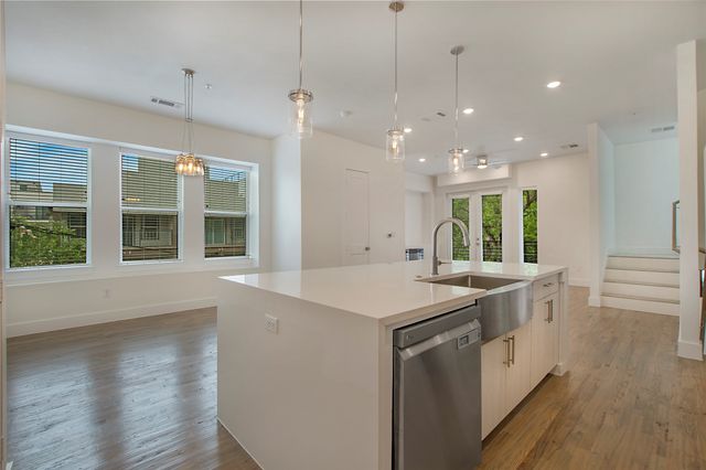 4205 Roseland Avenue 205, Dallas, TX 75204