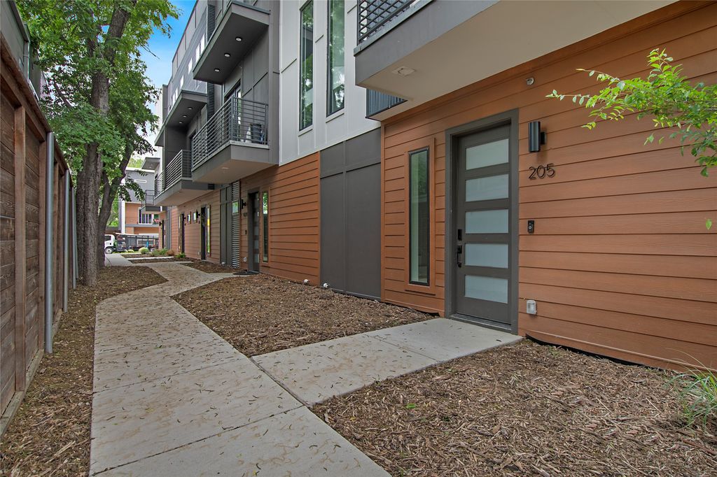 4205 Roseland Avenue 205, Dallas, TX 75204