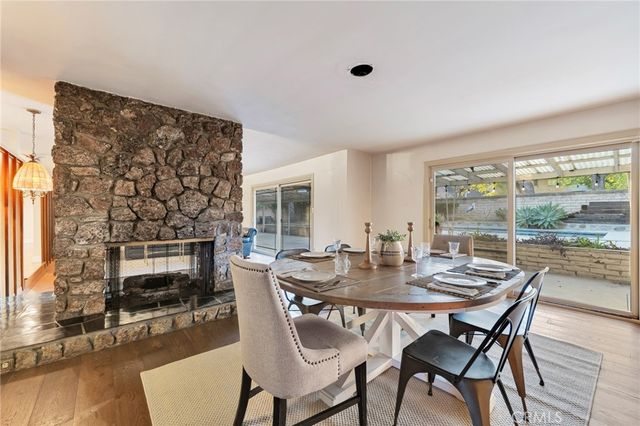 10261 Calvin, Northridge, CA 91324