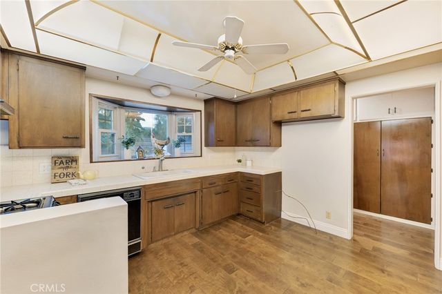 10261 Calvin, Northridge, CA 91324