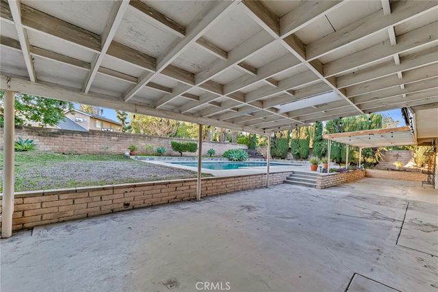10261 Calvin, Northridge, CA 91324