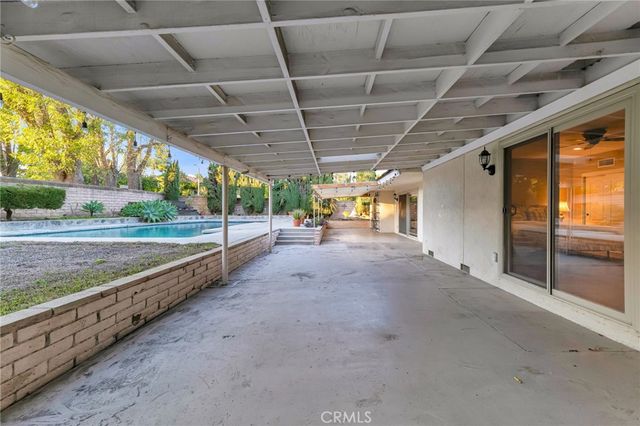 10261 Calvin, Northridge, CA 91324