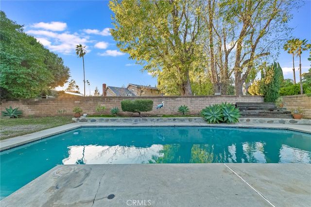 10261 Calvin, Northridge, CA 91324