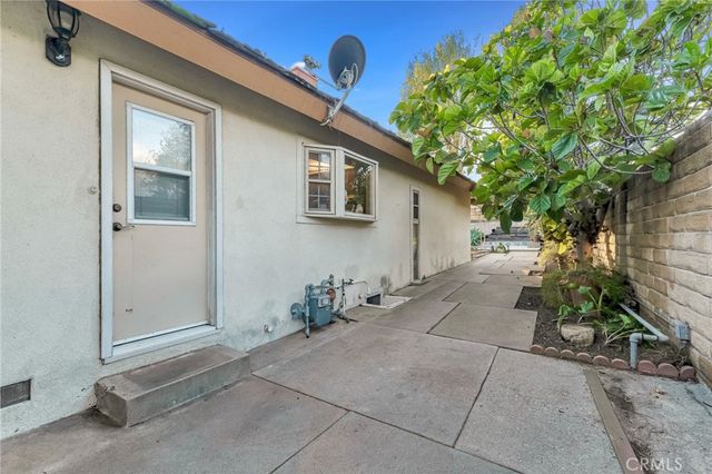 10261 Calvin, Northridge, CA 91324
