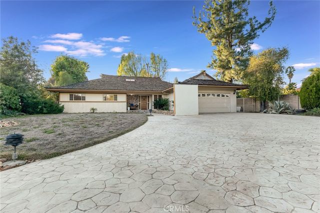 10261 Calvin, Northridge, CA 91324