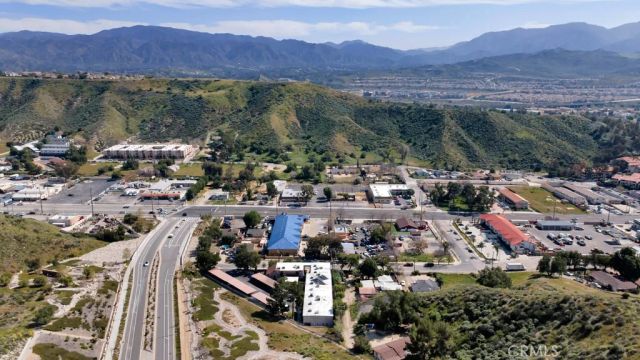 17847 Beneda 16, Canyon Country, CA 91351