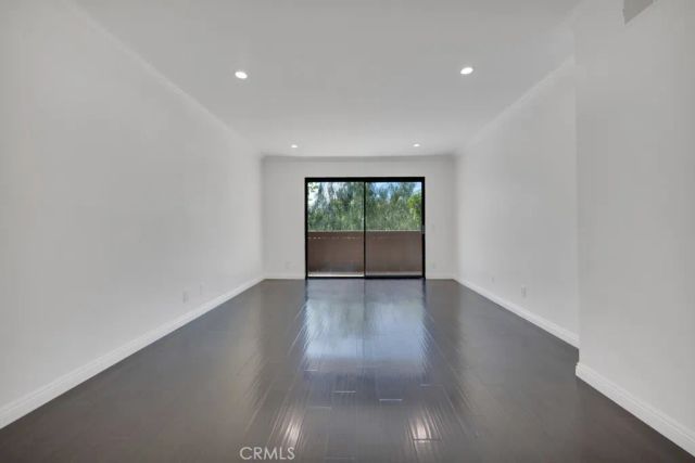 17847 Beneda 16, Canyon Country, CA 91351