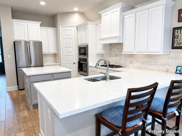 136 Ironbark BND, Bastrop, TX 78602