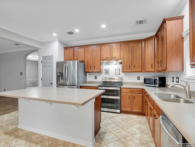 7654 EAGLE LEDGE, San Antonio, TX 78249