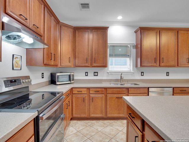 7654 EAGLE LEDGE, San Antonio, TX 78249