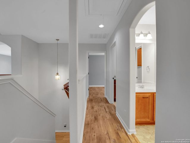7654 EAGLE LEDGE, San Antonio, TX 78249