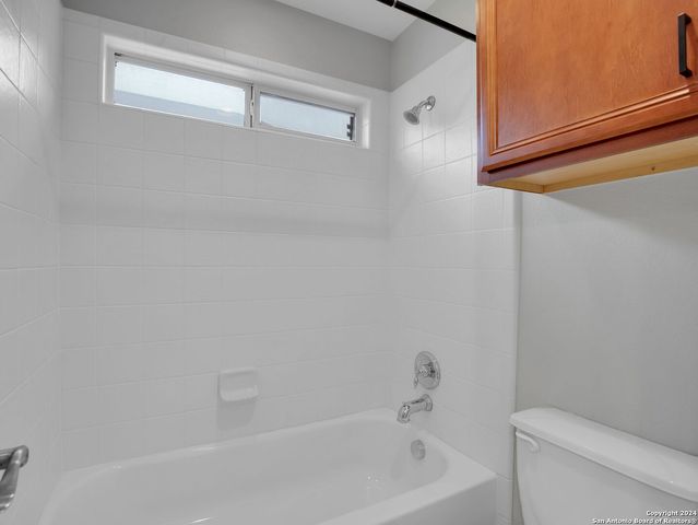 7654 EAGLE LEDGE, San Antonio, TX 78249