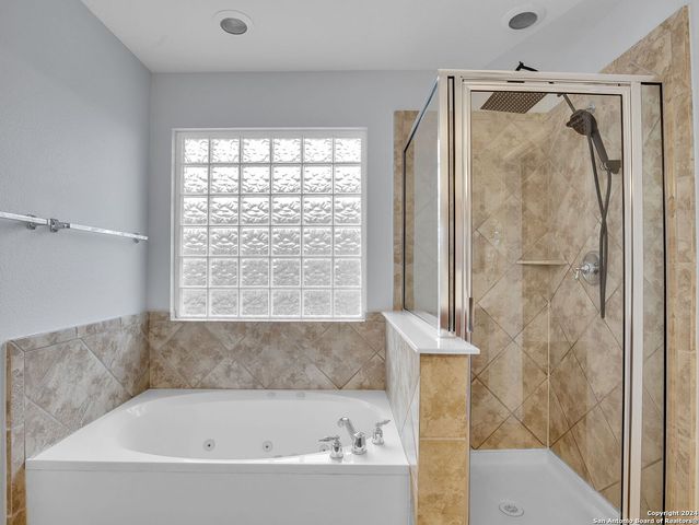 7654 EAGLE LEDGE, San Antonio, TX 78249