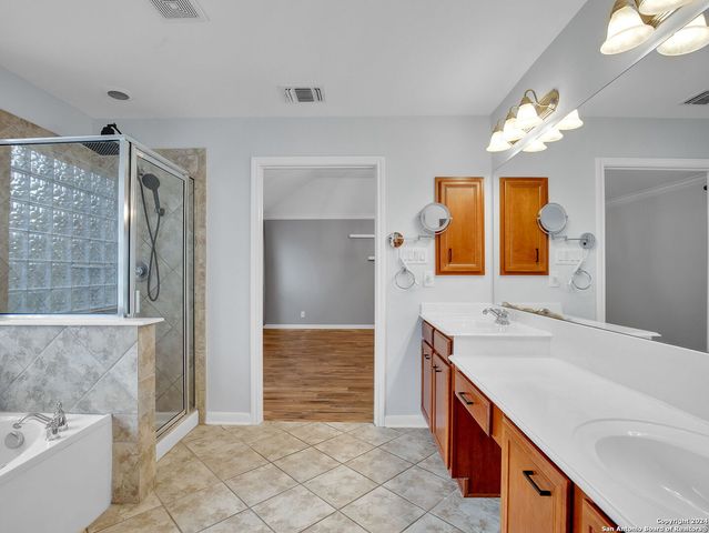 7654 EAGLE LEDGE, San Antonio, TX 78249