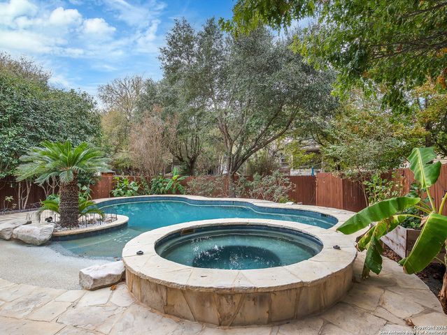7654 EAGLE LEDGE, San Antonio, TX 78249