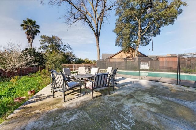 6500 Cookson Ct, Fair Oaks, CA 95628