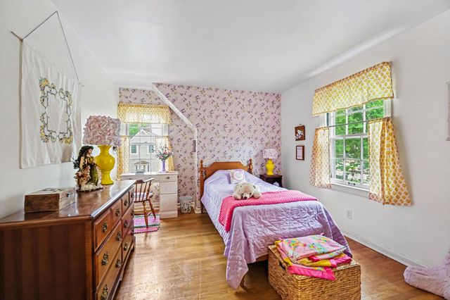 1205 Cambridge Drive, Kalamazoo, MI 49001