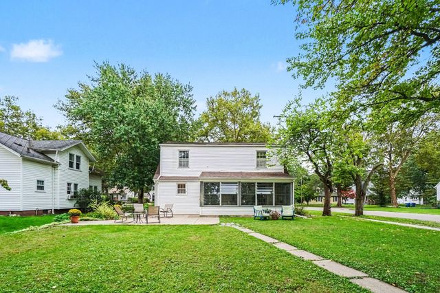 1205 Cambridge Drive, Kalamazoo, MI 49001