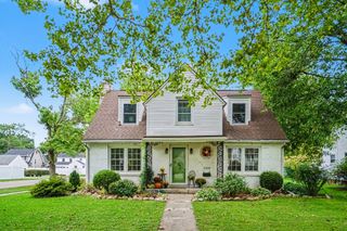 1205 Cambridge Drive, Kalamazoo, MI 49001