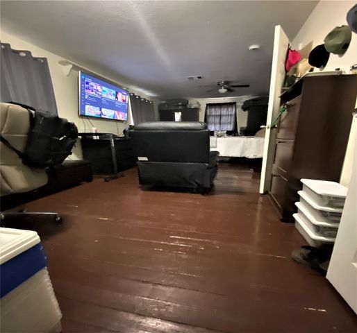 4802 Ward Street, Houston, TX 77021