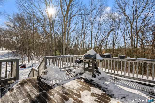 23 Versailles Road, Lisbon, CT 06351