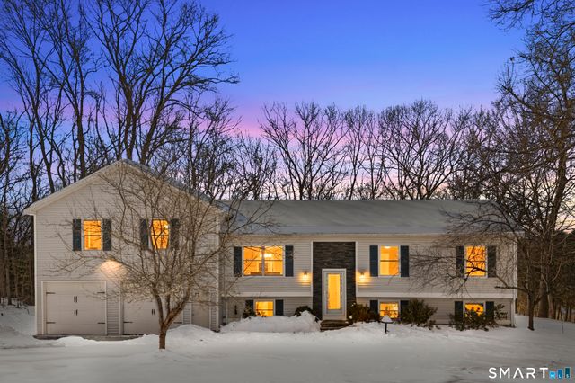 23 Versailles Road, Lisbon, CT 06351