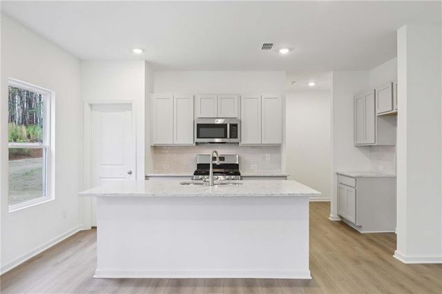 5341 Heron Bay Boulevard, Locust Grove, GA 30248