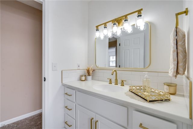 619 Canford Avenue NW, Massillon, OH 44646