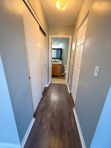 1629 Silver Springs Court, Aurora, IL 60504