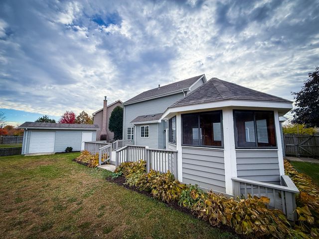 1629 Silver Springs Court, Aurora, IL 60504