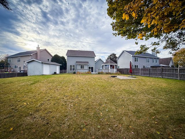 1629 Silver Springs Court, Aurora, IL 60504