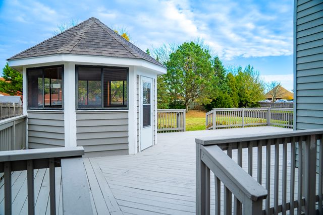 1629 Silver Springs Court, Aurora, IL 60504