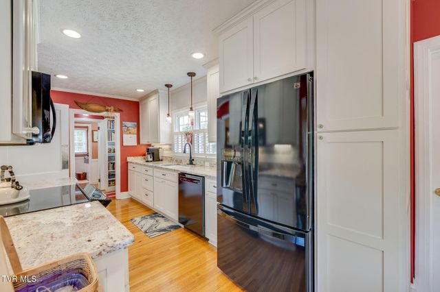 3557 Crest Road, Kingsport, TN 37664