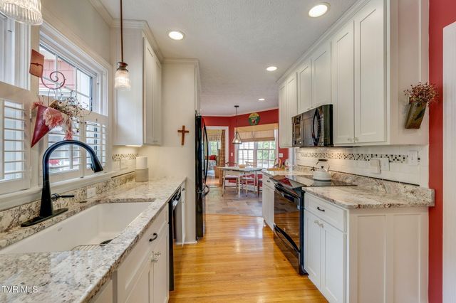 3557 Crest Road, Kingsport, TN 37664
