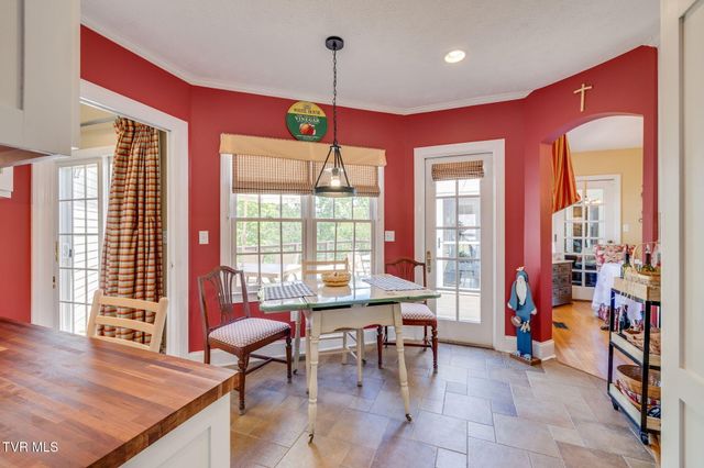 3557 Crest Road, Kingsport, TN 37664