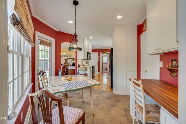 3557 Crest Road, Kingsport, TN 37664
