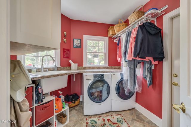 3557 Crest Road, Kingsport, TN 37664