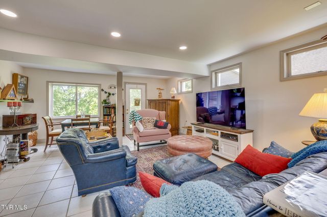 3557 Crest Road, Kingsport, TN 37664