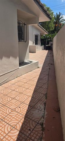 1200 SW 30th Ave 1200, Miami, FL 33135