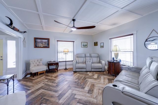 1309 E 9th, Winfield, KS 67156