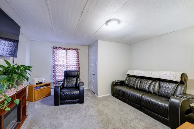 1309 E 9th, Winfield, KS 67156