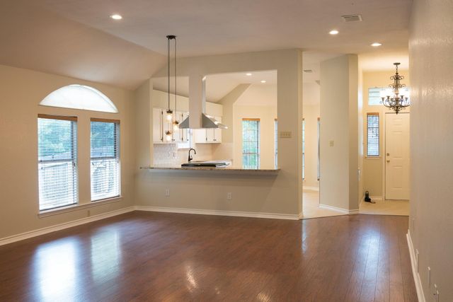 729 Shade Tree DR, Austin, TX 78748