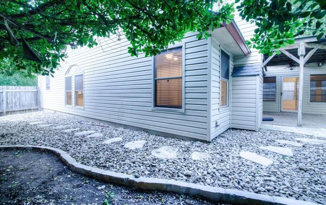 729 Shade Tree DR, Austin, TX 78748