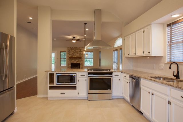 729 Shade Tree DR, Austin, TX 78748