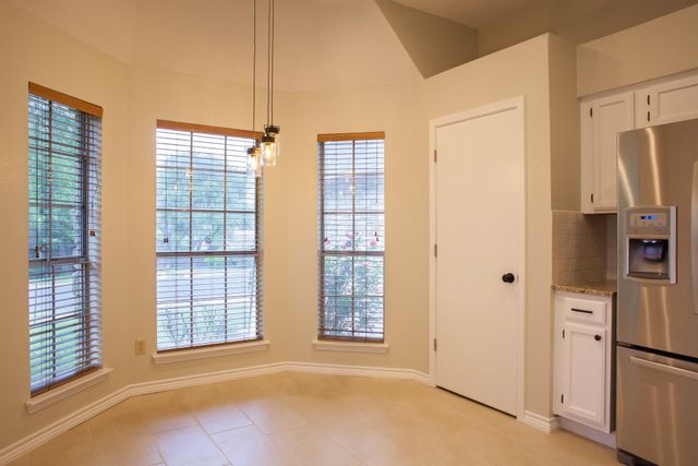 729 Shade Tree DR, Austin, TX 78748