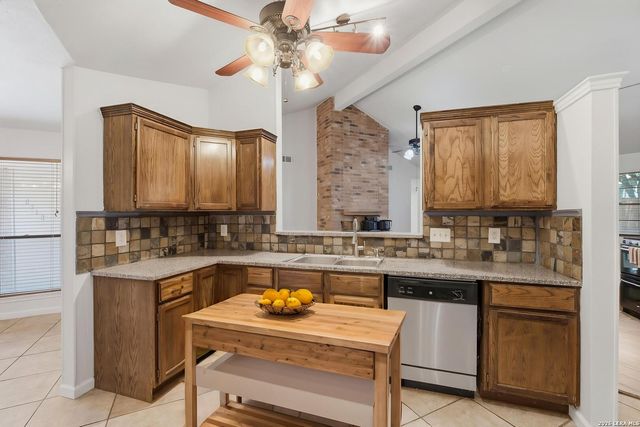 6312 SHADY GRN, San Antonio, TX 78250