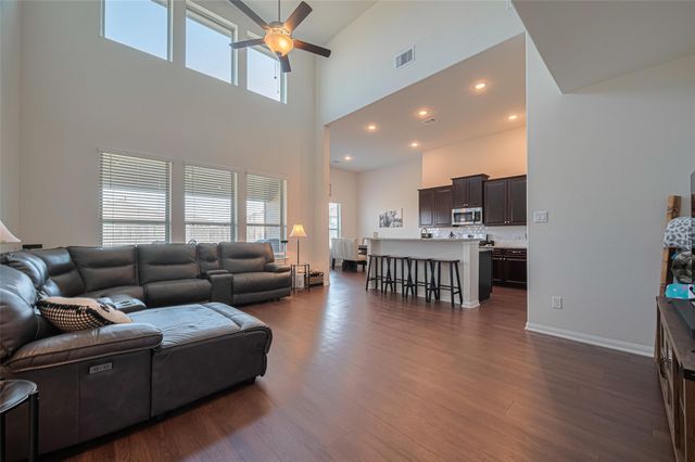 308 Morning Dove Trail, Sealy, TX 77474